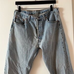 AMAZING Vintage 90s 501 Levi’s in Light Blue